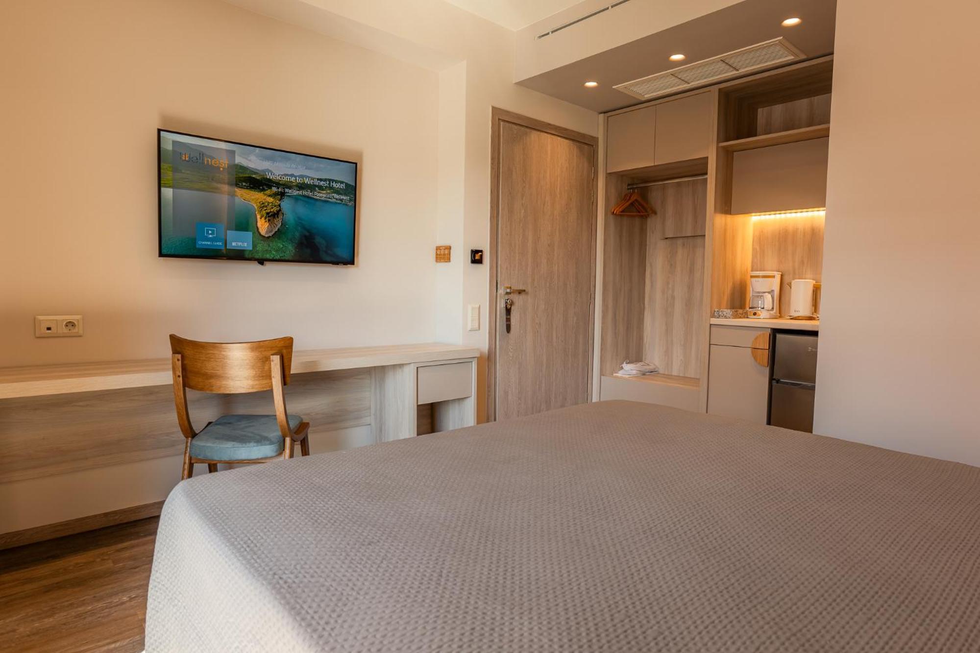 Wellnest Hotel Atenas Exterior foto